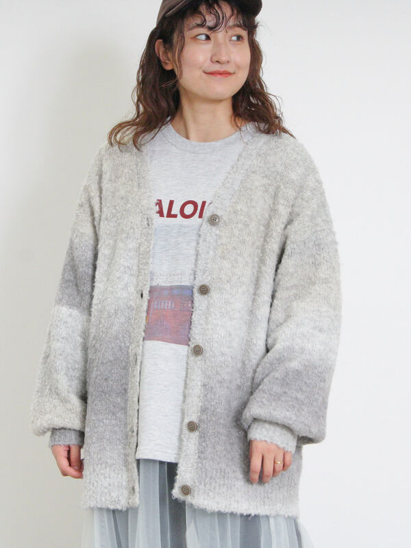 グラデーションブークレミドル丈Vネックカーディガン（トップス