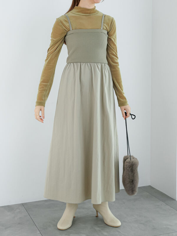 TORY BURCH ニット ミディワンピース タッセル付き TORY BURCH ニット ミディワンピース タッセル付き | THE OUTNET