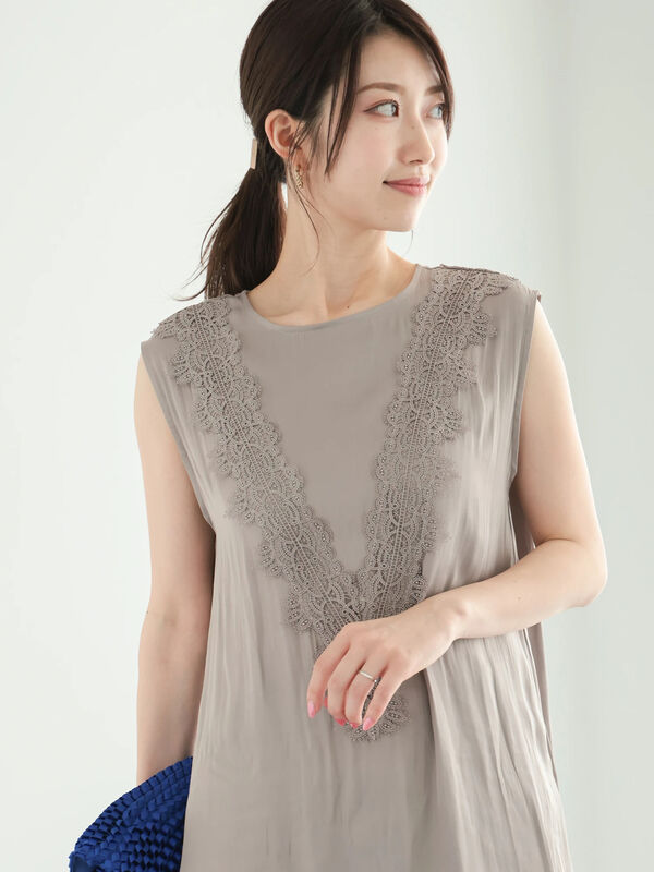 タグ付✨️Cloth&Cross バテンレースチャーチチュニックブラウス タグ付✨️Cloth&Cross バテンレースチャーチチュニックブラウス