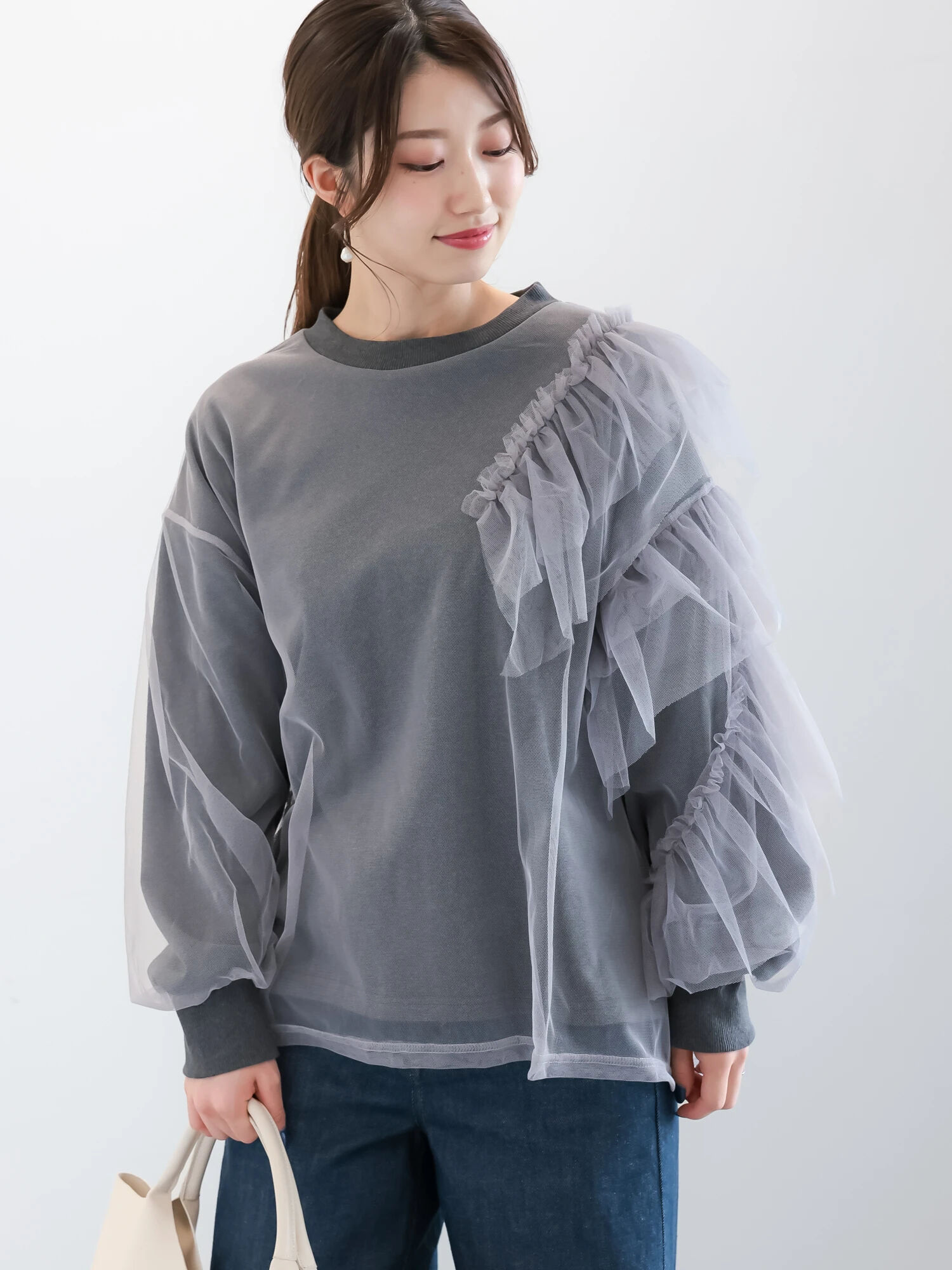 ちちう オーバーチュールラッフルスウェット（トップス/ニット