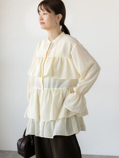 新品未使用★半額以下★cen.オフショルブラウスwhite 新品未使用☆半額以下☆cen.オフショルブラウスwhite 新品未使用