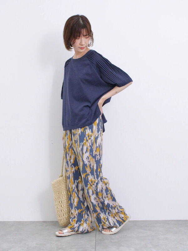 &MOSS (アンドモス)ジャージ　ワイドパンツ　オリーブ　新品未使用　M MR.OLIVE（ミスターオリーブ） パンツ T-R POWDER CLOTH - 2TACK WIDE