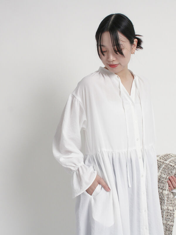Easy padding dress ホワイト/ブラック S/M MEDE19F カットソー×撥水生地のドッキングワンピース〈ホワイト